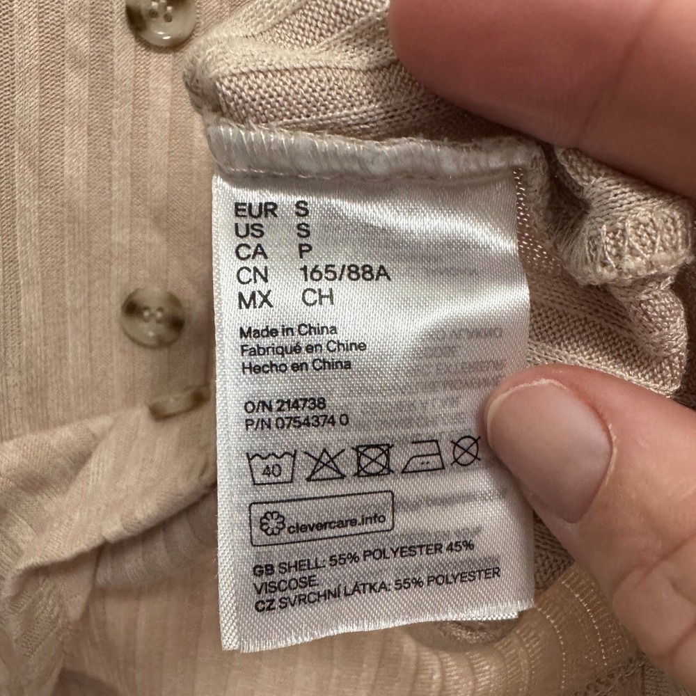 H&M Ribbed Knit Tank Top Womens Small Beige Excellent Button Front Scoop Neck - Picture 7 of 9